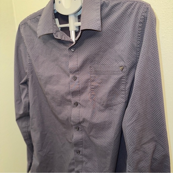 Guess Men’s Button Up, Grey W/ White Diamond Print, Sz M business or casual - Picture 2 of 8